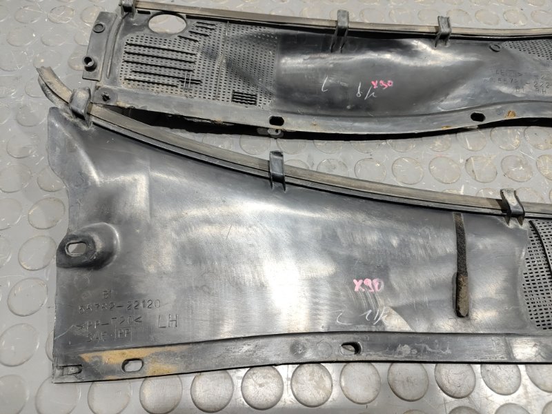 Решетка под лобовое стекло, 1000 рублей, Красноярск