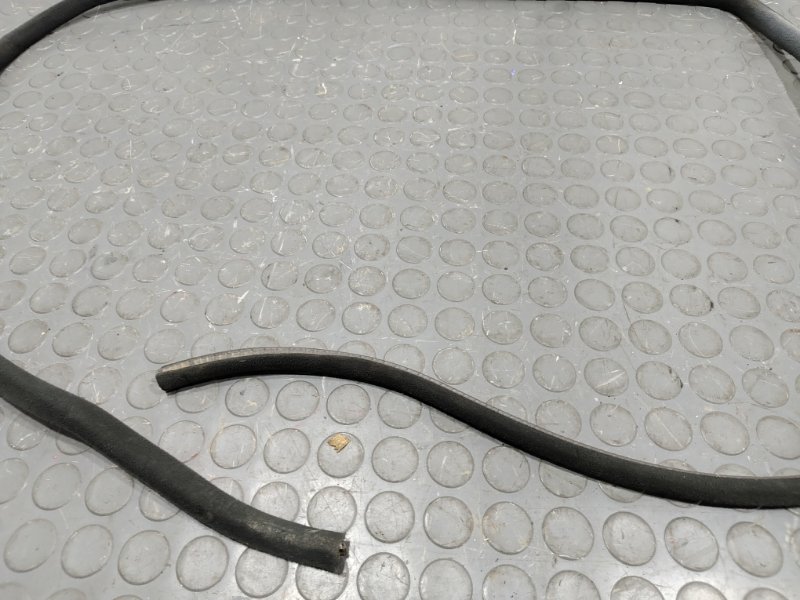 Уплотнительная резинка боковой двери, 1000 рублей, Красноярск