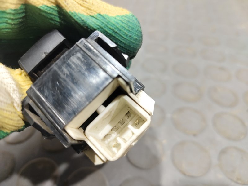 Кнопка стеклоподъемника, 500 рублей, Красноярск