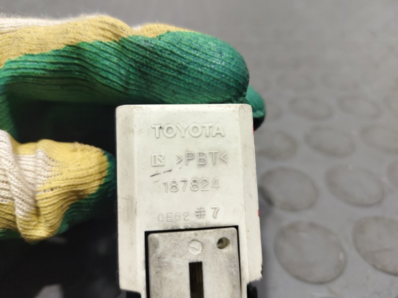 Кнопка стеклоподъемника, 500 рублей, Красноярск