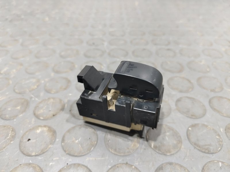 Кнопка стеклоподъемника, 500 рублей, Красноярск