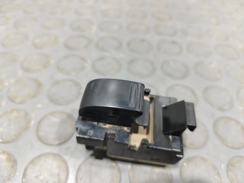 Кнопка стеклоподъемника, 500 рублей, Красноярск