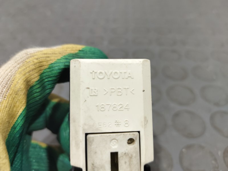 Кнопка стеклоподъемника, 500 рублей, Красноярск