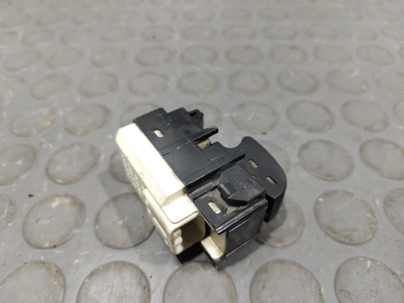 Кнопка стеклоподъемника, 500 рублей, Красноярск