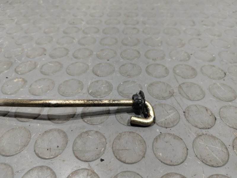 Упор капота, 300 рублей, Красноярск