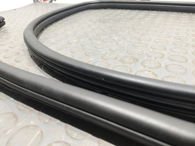 Уплотнительная резинка боковой двери, 1000 рублей, Красноярск