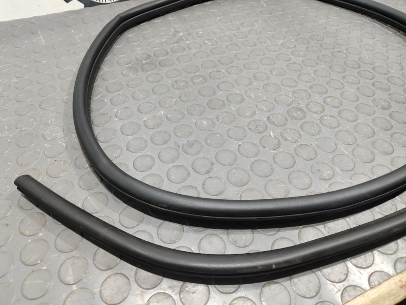 Уплотнительная резинка боковой двери, 1000 рублей, Красноярск