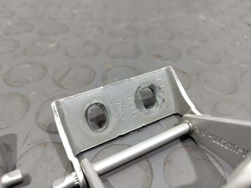 Петля крышки багажника, 1000 рублей, Красноярск