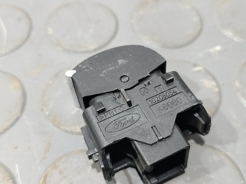 Кнопка стеклоподъемника, 500 рублей, Красноярск