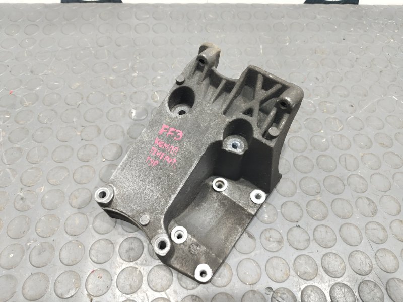 Кронштейн, 1500 рублей, Красноярск