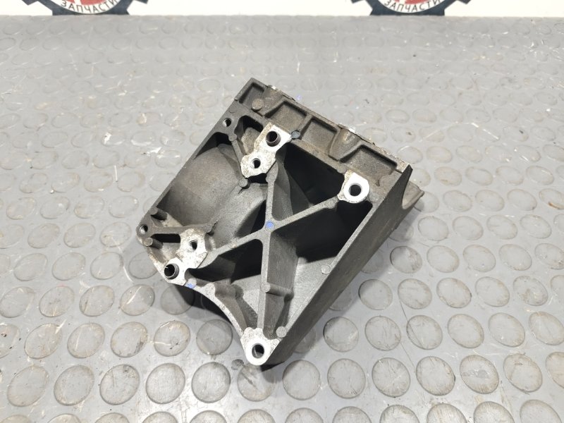 Кронштейн, 1500 рублей, Красноярск