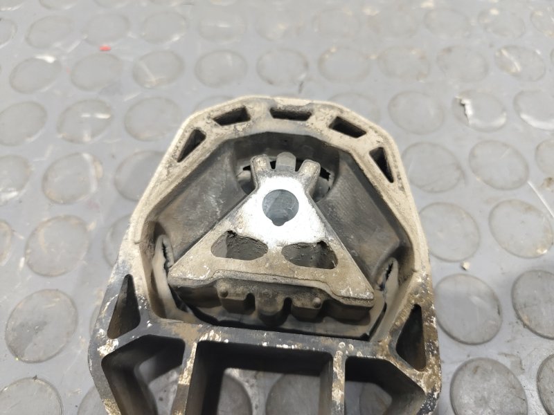 Подушка двигателя, 2000 рублей, Красноярск