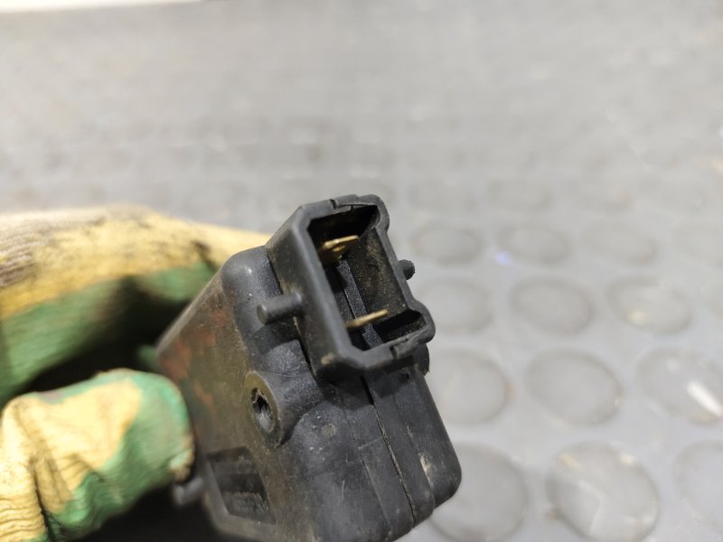 Электропривод замка дверей, 500 рублей, Красноярск