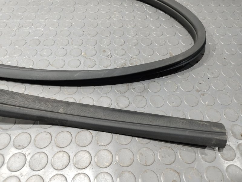 Уплотнительная резинка боковой двери, 1000 рублей, Красноярск