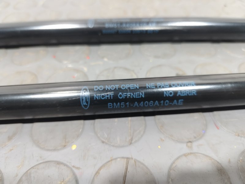 Амортизатор крышки багажника, 1200 рублей, Красноярск