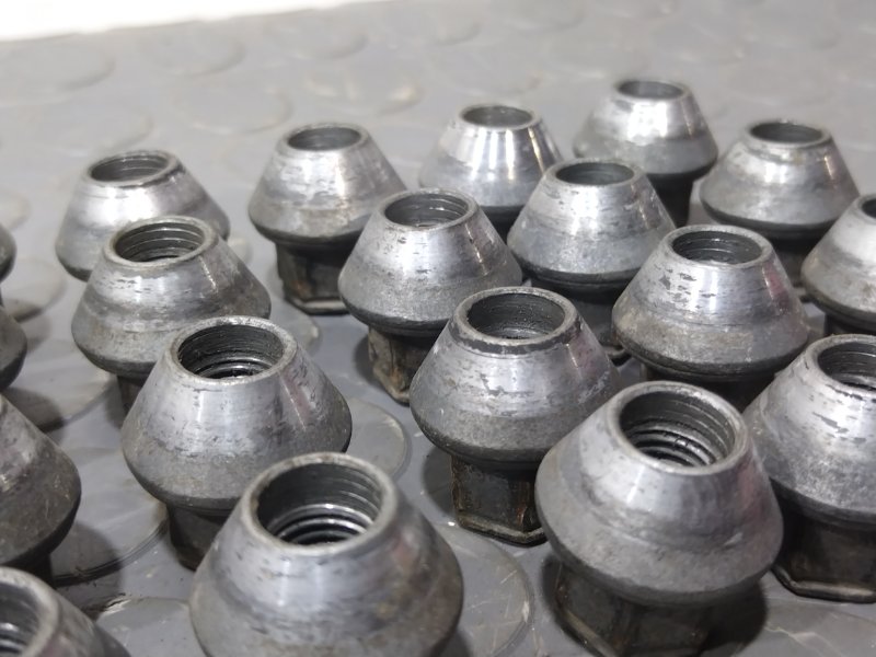 Гайка колесная, 1000 рублей, Красноярск