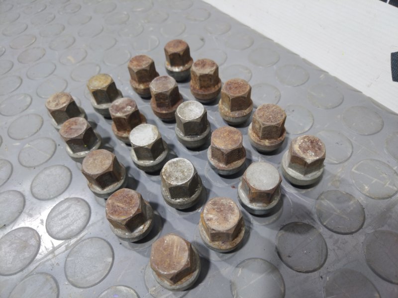 Гайка колесная, 1000 рублей, Красноярск