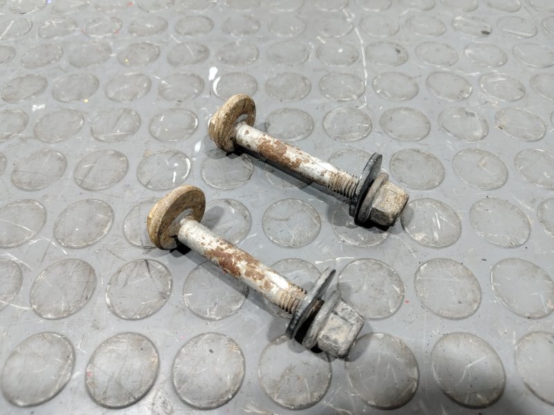 Болт, 900 рублей, Красноярск