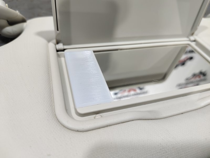 Солнцезащитный козырек, 2000 рублей, Красноярск