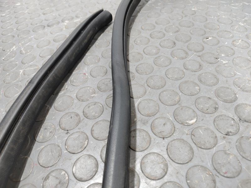 Уплотнительная резинка боковой двери, 1000 рублей, Красноярск