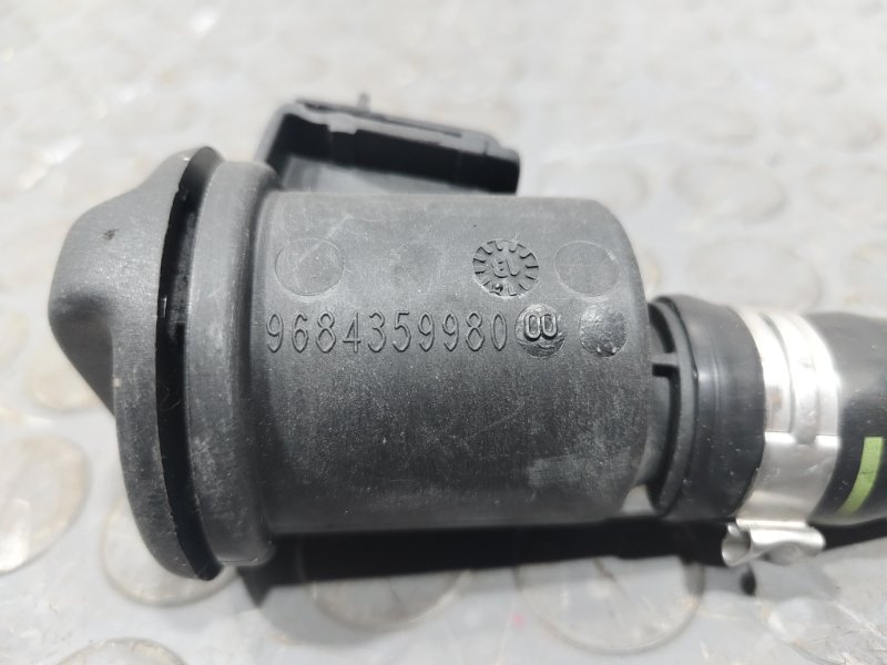 Маслозаливная горловина, 1000 рублей, Красноярск