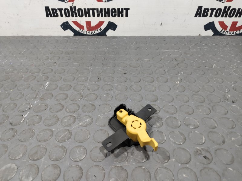 Ручка открывания капота, 1000 рублей, Красноярск