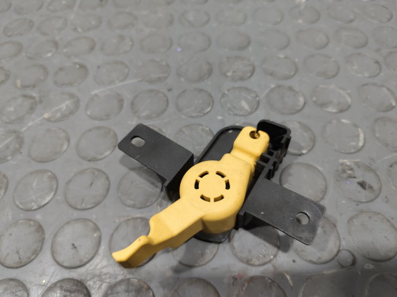 Ручка открывания капота, 1000 рублей, Красноярск