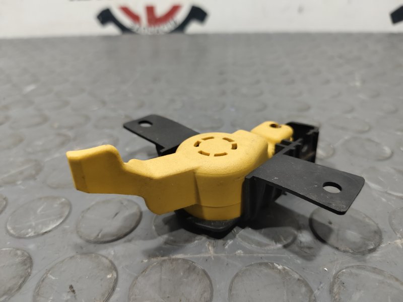 Ручка открывания капота, 1000 рублей, Красноярск