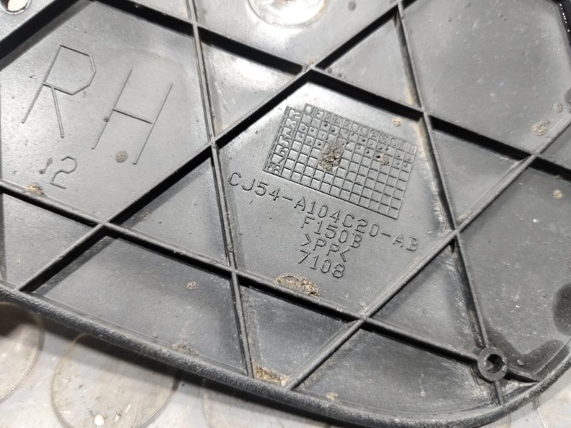 Подкрылок, 900 рублей, Красноярск