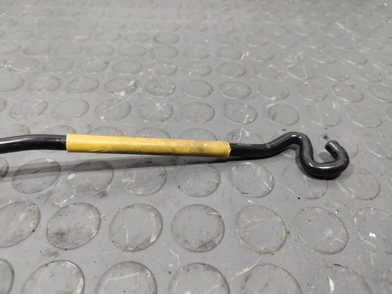 Упор капота, 700 рублей, Красноярск