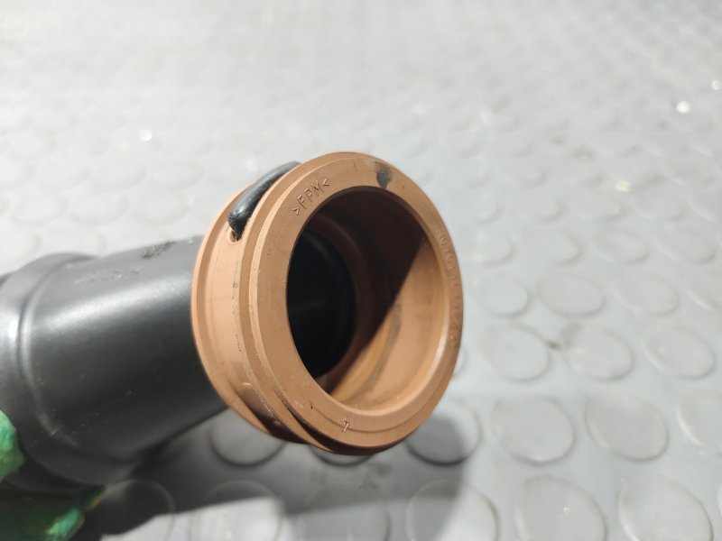 Патрубок, 700 рублей, Красноярск