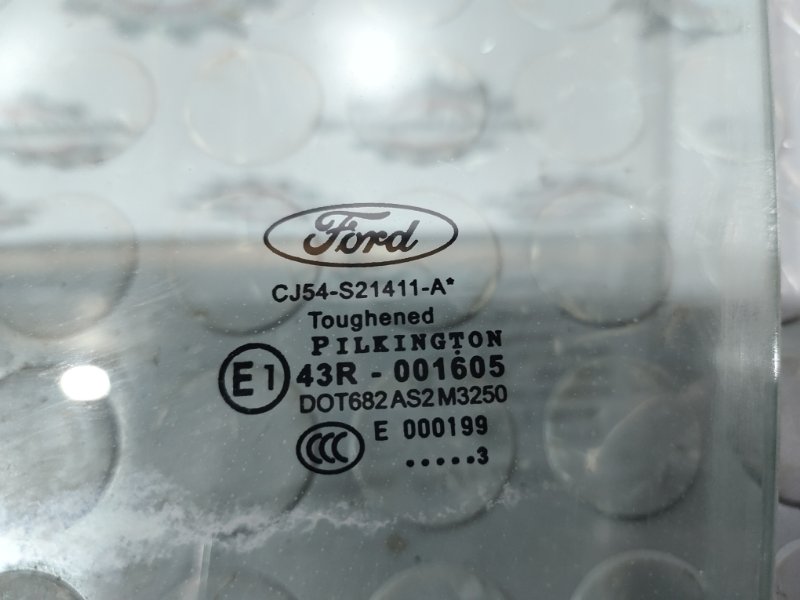 Стекло боковое, 2500 рублей, Красноярск