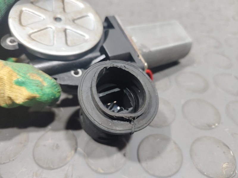 Стеклоподъемник, 1000 рублей, Красноярск