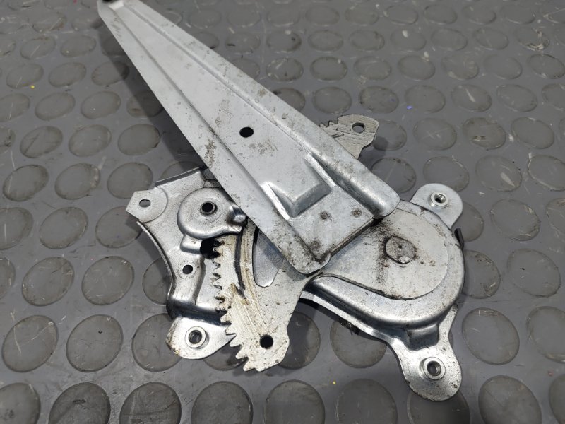 Стеклоподъемник, 1000 рублей, Красноярск