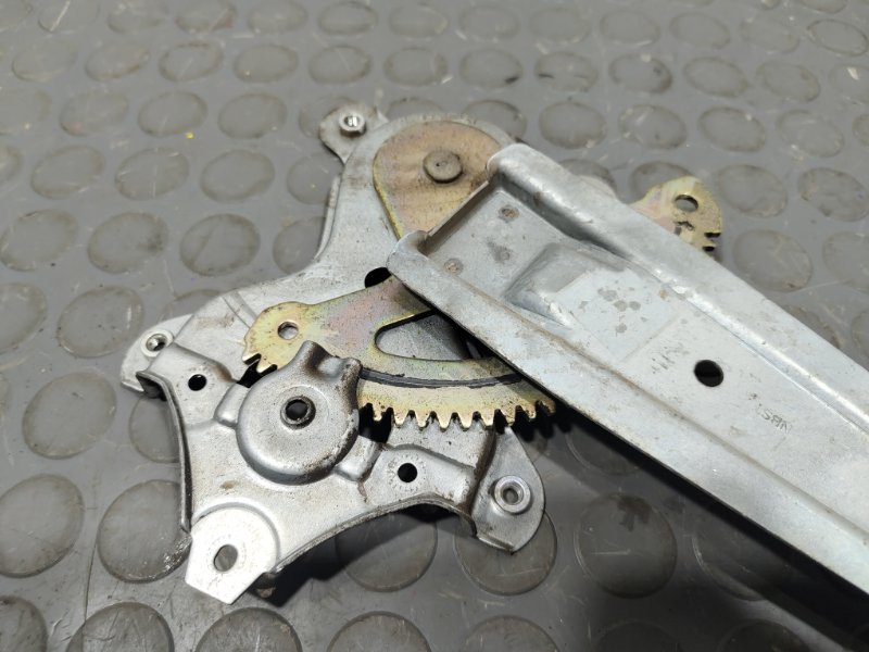 Стеклоподъемник, 1000 рублей, Красноярск