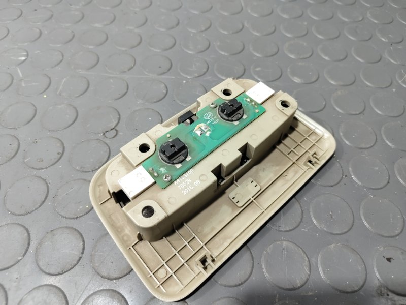 Плафон салона, 500 рублей, Красноярск