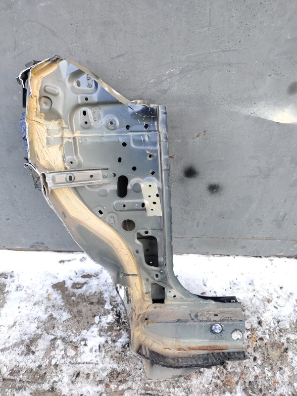 Стойка кузова, 2000 рублей, Красноярск