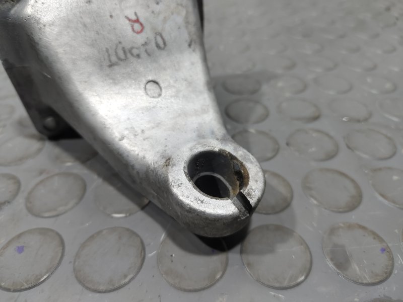 Кронштейн двигателя, 500 рублей, Красноярск