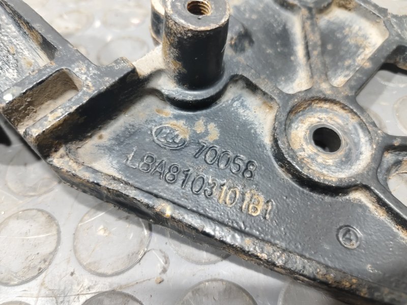 Кронштейн, 1000 рублей, Красноярск