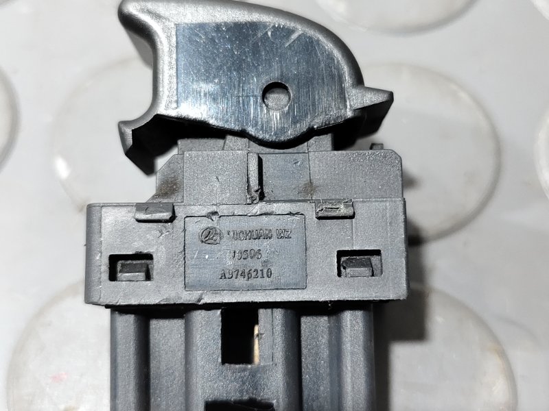 Кнопка стеклоподъемника, 300 рублей, Красноярск