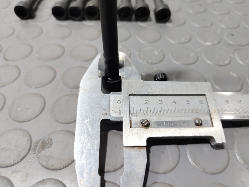 Болт головки блока цилиндров, 100 рублей, Красноярск