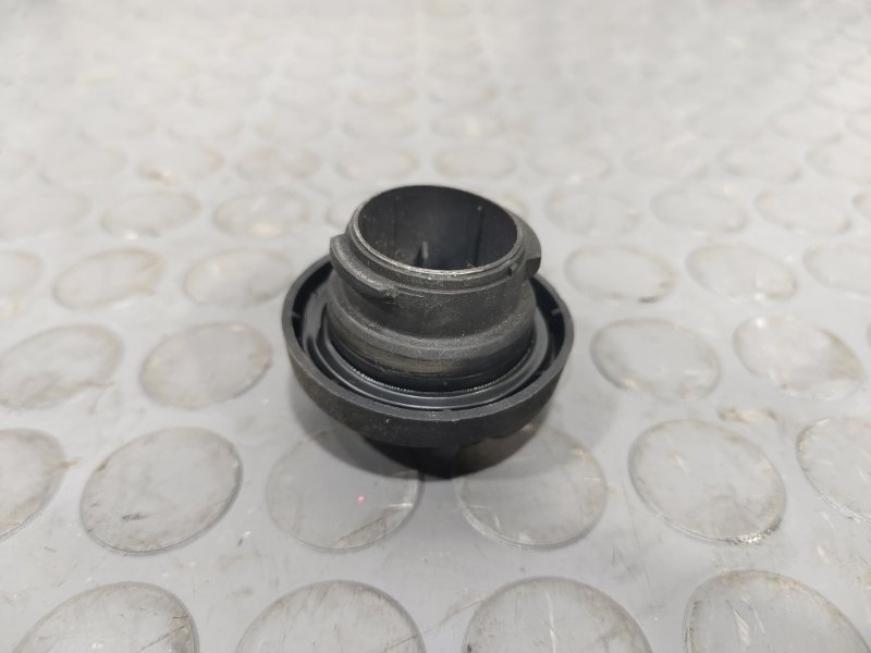 Крышка маслозаливной горловины, 500 рублей, Красноярск