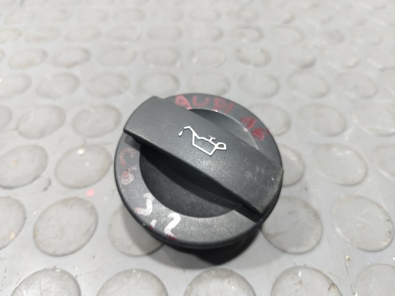 Крышка маслозаливной горловины, 500 рублей, Красноярск