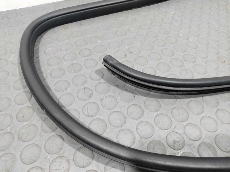 Уплотнительная резинка боковой двери, 500 рублей, Красноярск