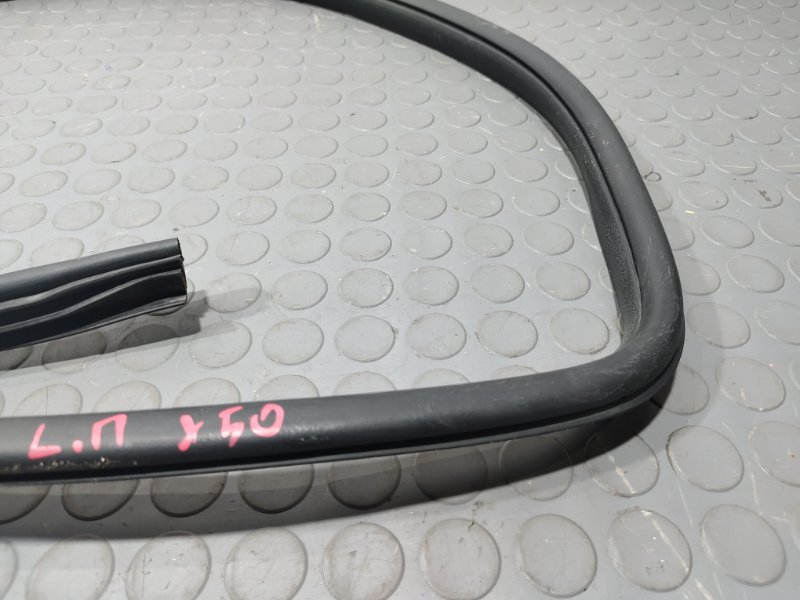 Уплотнительная резинка боковой двери, 500 рублей, Красноярск