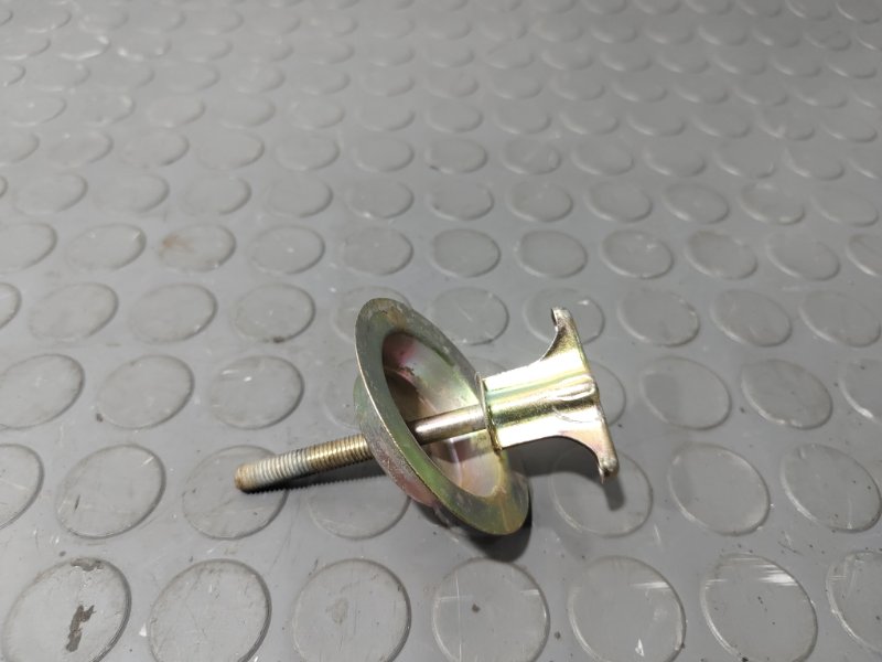 Крепление запасного колеса, 300 рублей, Красноярск