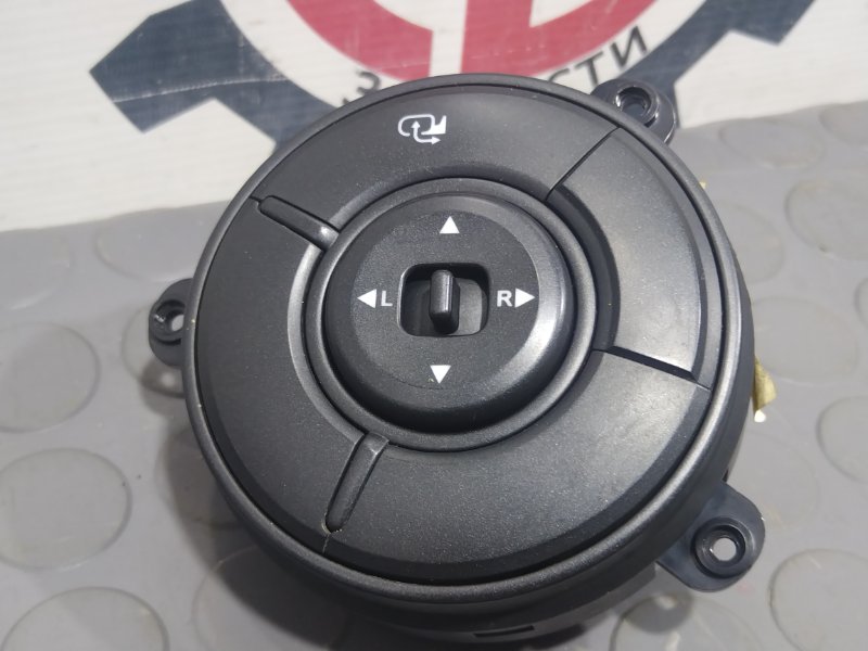 Блок управления зеркалами, 1000 рублей, Красноярск