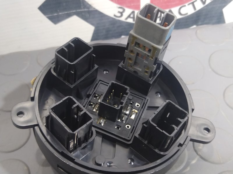 Блок управления зеркалами, 1000 рублей, Красноярск