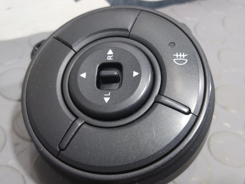 Блок управления зеркалами, 1000 рублей, Красноярск