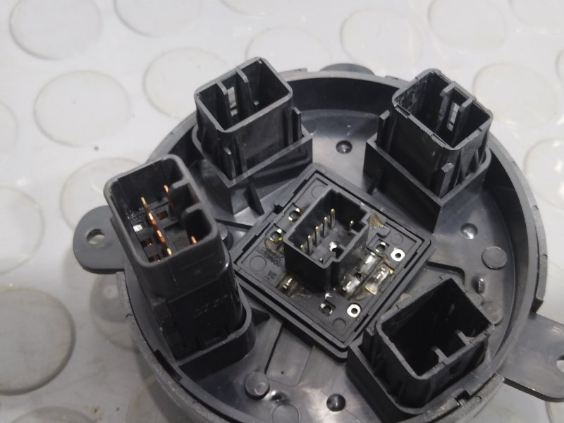 Блок управления зеркалами, 1000 рублей, Красноярск